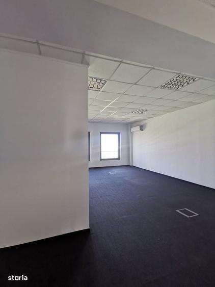 Spațiu comercial, de 49 mp, în Central