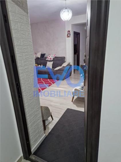 Apartament cu 3 camere semidecomandat în Valea Lupului