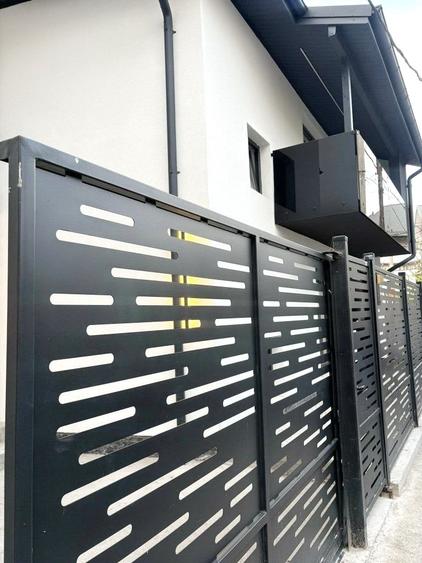 Casă individuală cu 4 camere cu Canalizare în Tineretului