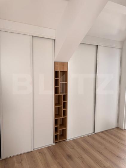 Apartament cu 3 camere semidecomandat, mobilat în Florești