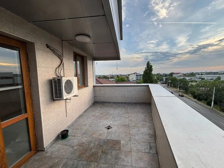 Spațiu comercial, de 520 mp, în Central