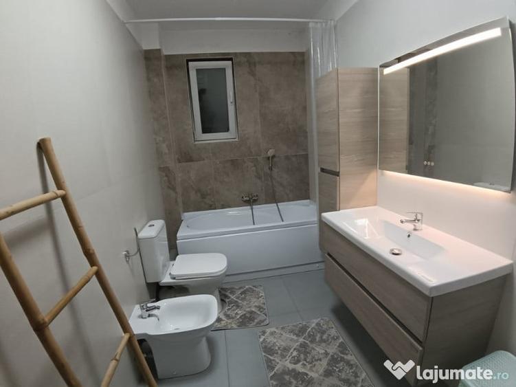 Apartament cu 2 camere semidecomandat în Central