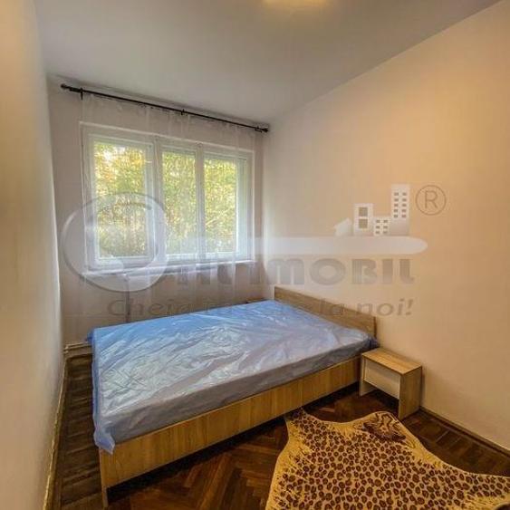 Apartament cu 3 camere decomandat în Arcu