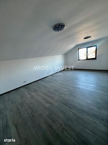 Duplex P+1, 5 camere, 214 mp Utili, Terasa si Curte Privata - 1