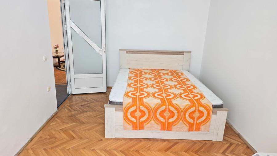 Inchiriez apartament de 3 camere  Deva, Imp.Traian, etaj 2, PRIMA INCHIRIERE - 8