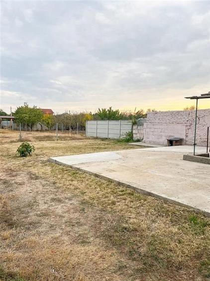 Casă cu 4 camere cu Teren 600 Mp în Sântandrei