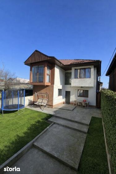 Casă cu 4 camere cu Teren 180 Mp în Central