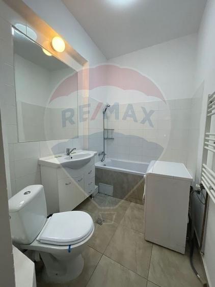 Apartament cu 4 camere decomandat în Ultracentral