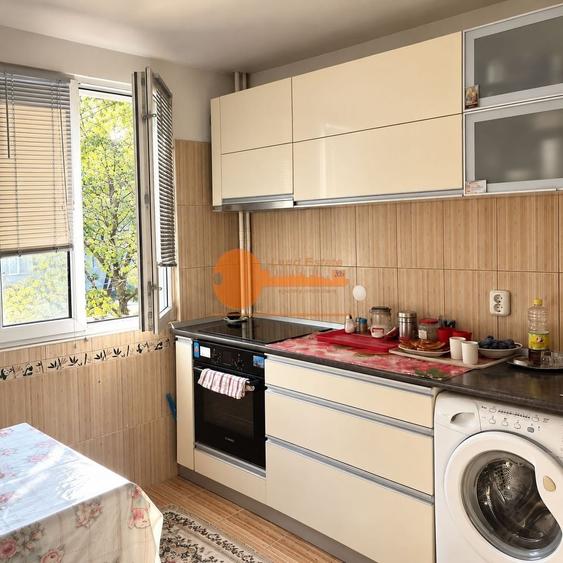 Apartament cu 2 camere decomandat, mobilat în Berceni