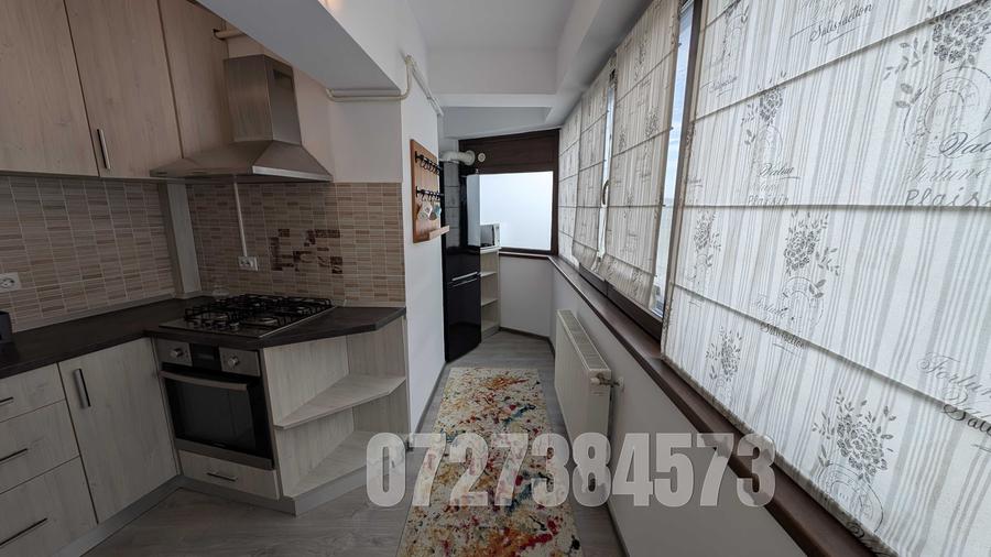 Apartament cu 3 camere semidecomandat în Cug
