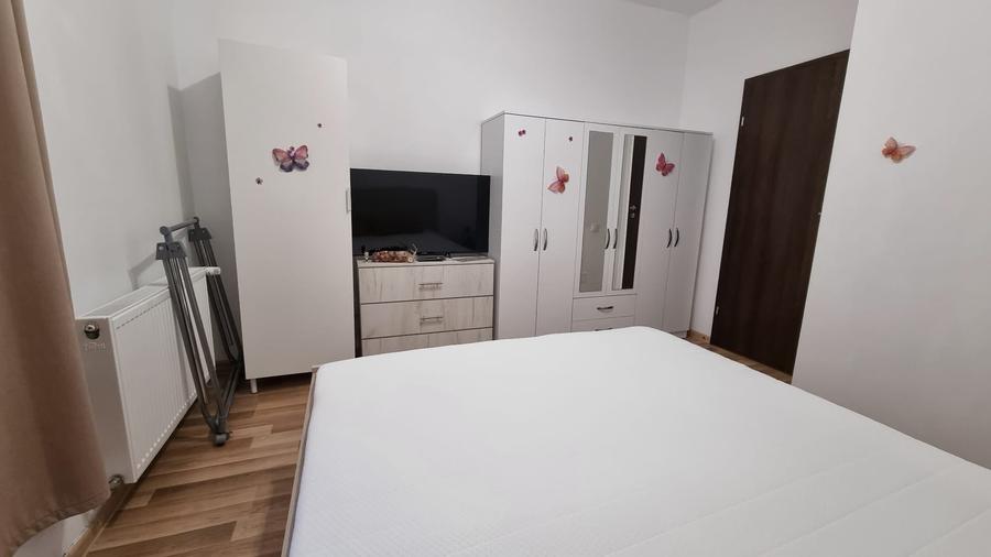 Apartament cu 2 camere decomandat în Berceni