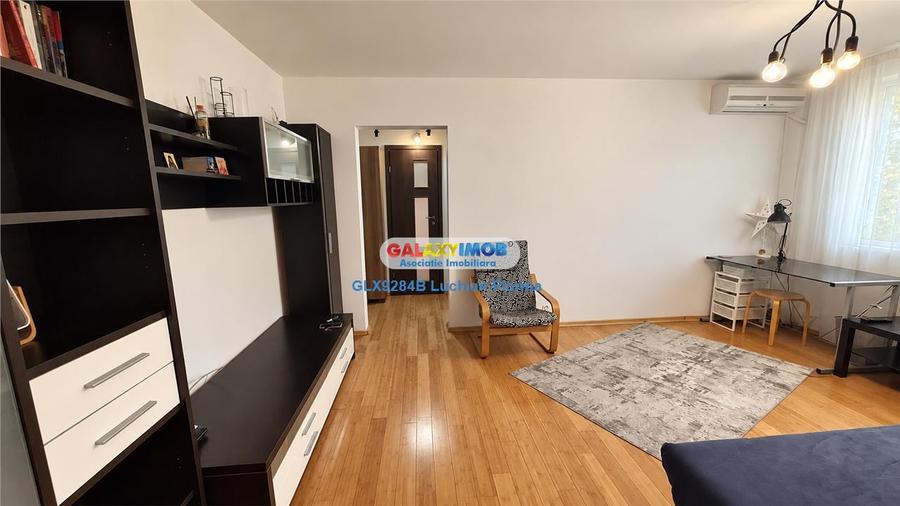 Apartament cu 3 camere semidecomandat, mobilat în Berceni