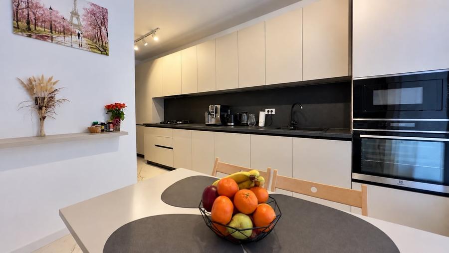 Duplex cu 4 camere cu Canalizare în Nord