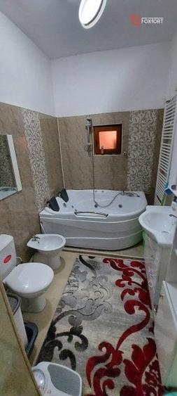 Casă cu 6 camere cu Canalizare în Kiriac