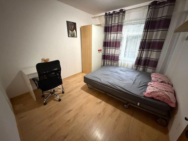Apartament cu 3 camere decomandat, mobilat în Mogoșoaia