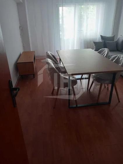 Apartament cu 3 camere decomandat, mobilat în Mărăști