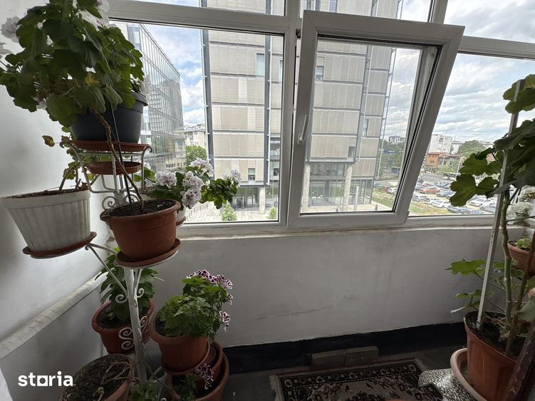 Apartament cu 4 camere în Victoriei