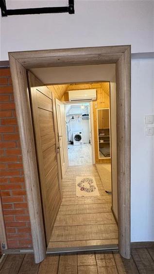 Penthouse cu 4 camere circular, mobilat în Schei
