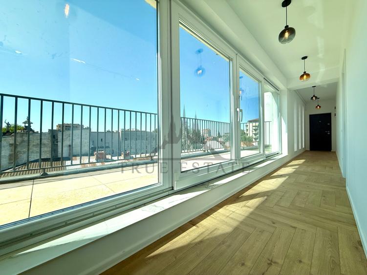 Apartament cu 3 camere decomandat, mobilat în Eminescu