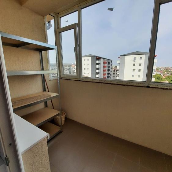 Garsonieră decomandată în Apărătorii Patriei