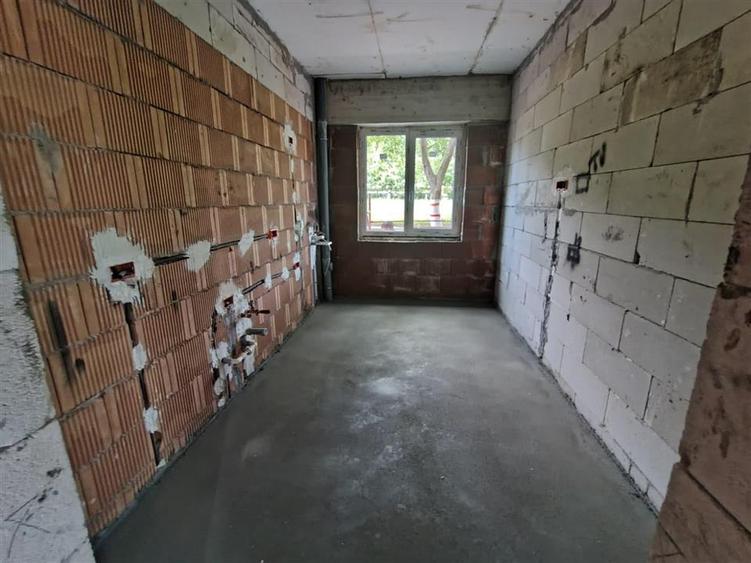 Apartament cu 2 camere decomandat în Burdujeni