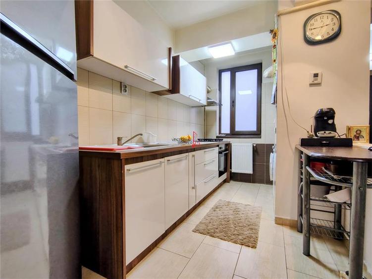 Apartament cu 2 camere decomandat, mobilat în Titan