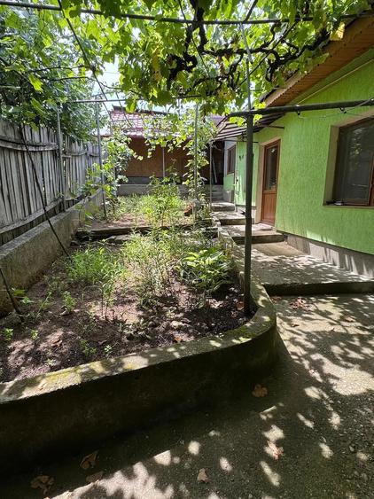 Casă cu 2 camere cu Teren 175 Mp în Aluniș