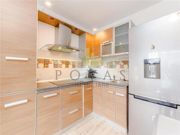 Apartament cu 3 camere semidecomandat, mobilat în Iancu Nicolae