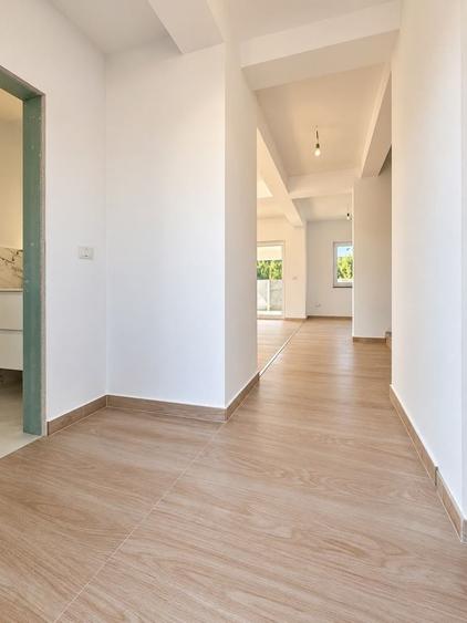 Duplex cu 4 camere cu Canalizare în Moșnița Nouă