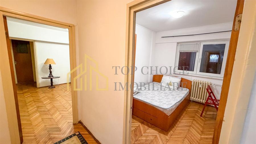 Apartament cu 3 camere semidecomandat, mobilat în 1 Mai
