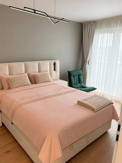 Apartament cu 3 camere decomandat în Exterior Vest