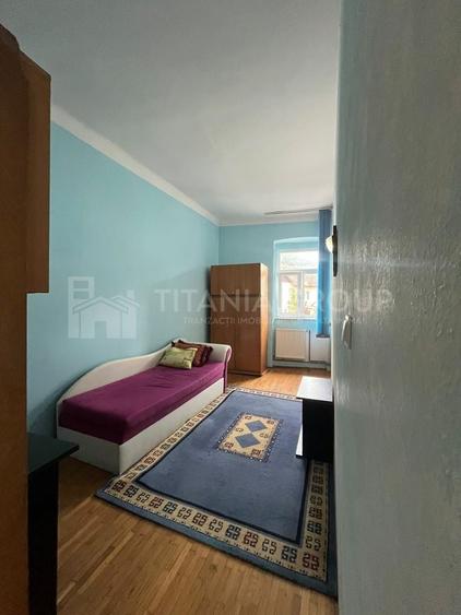 Apartament 3 camere, curte comună, Centrul Istoric Schei - 3