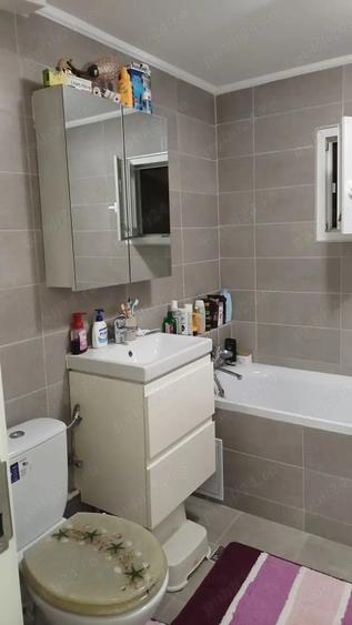 Apartament cu 3 camere decomandat în Caransebeș