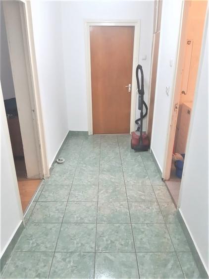 Apartament cu 2 camere decomandat în Drumul Taberei