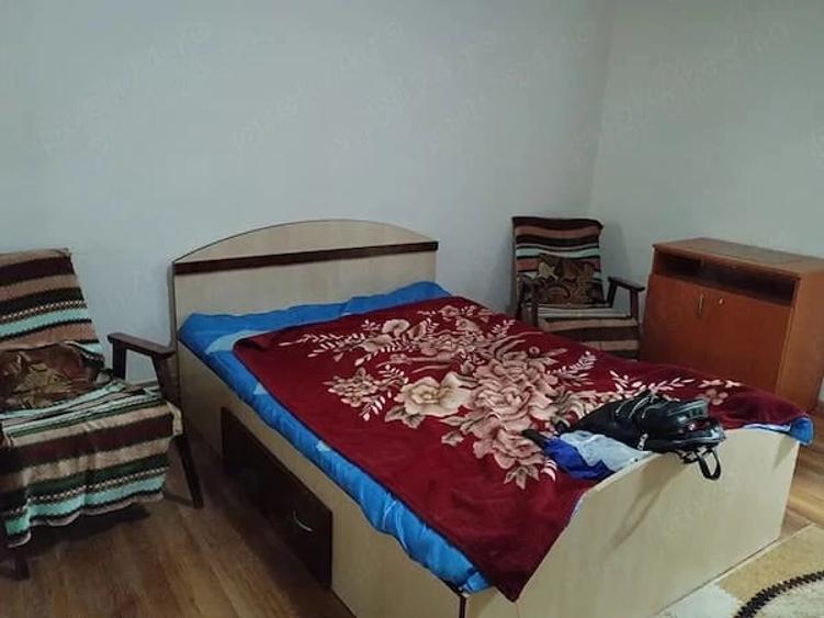 Garsonieră decomandată în Zahana