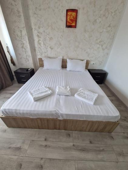 Casă individuală cu 11 camere cu Canalizare în Coiciu