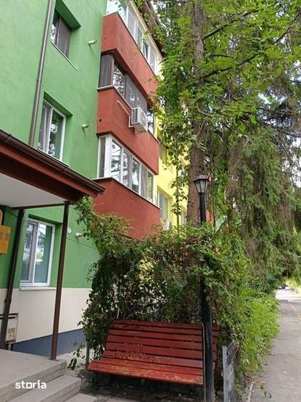 Apartament cu 2 camere semidecomandat în Cuza Vodă