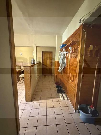Apartament cu 3 camere decomandat, mobilat în Mărăști