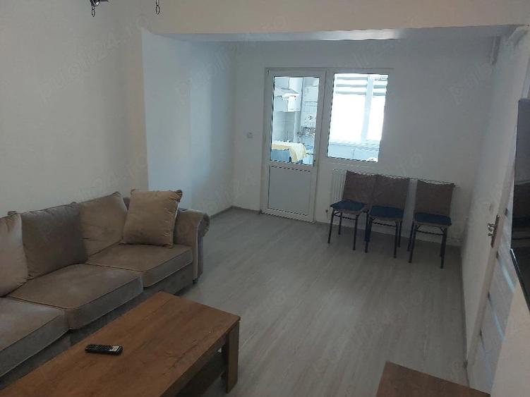 Apartament cu 2 camere semidecomandat în Cornitoiu