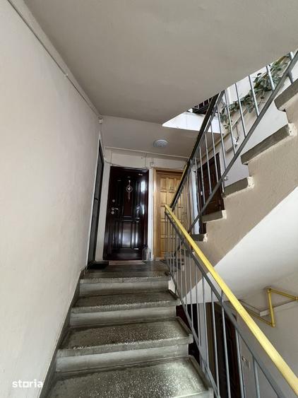 Apartament cu 3 camere în Micro 14