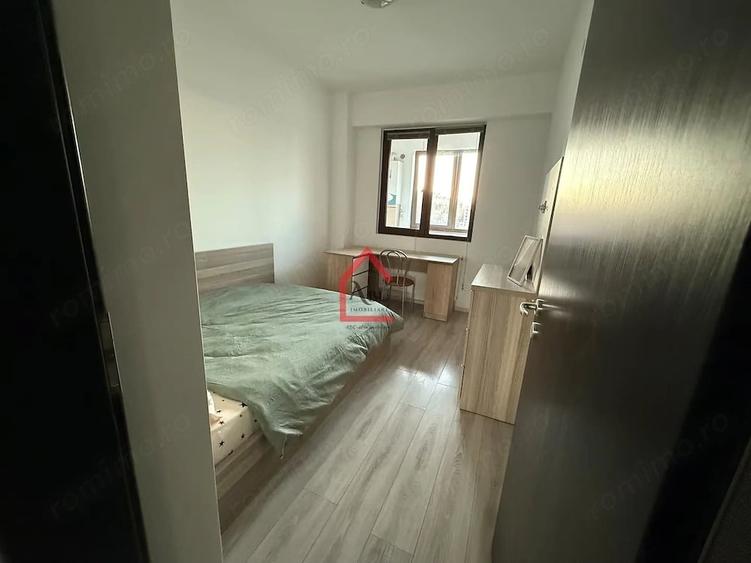 Apartament cu 2 camere semidecomandat în Filiași