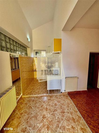 Casă cu 4 camere cu Canalizare în Calea Dumbrăvii