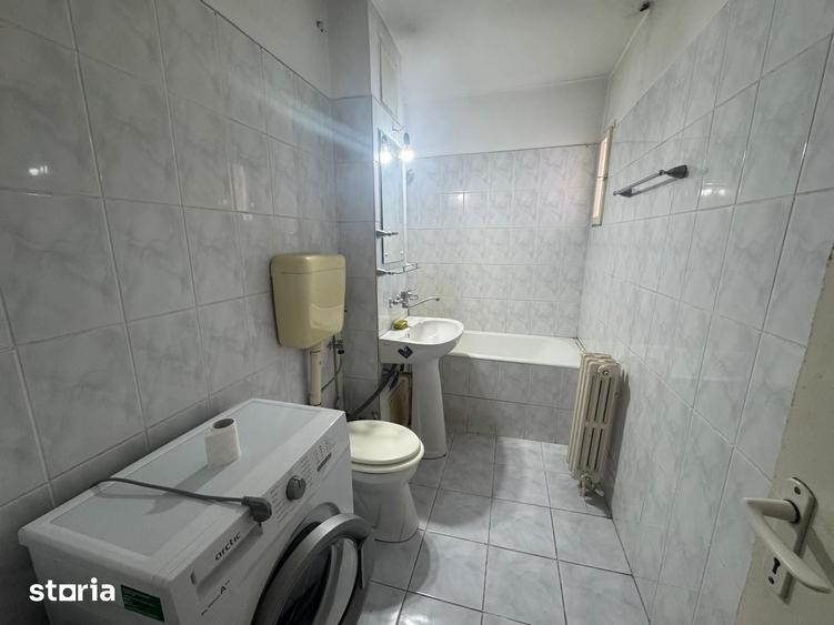 Apartament cu 4 camere în Vasile Aaron