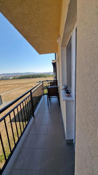 Apartament cu 3 camere decomandat în Turnișor