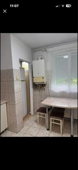 Apartament cu 2 camere decomandat în Exterior Vest