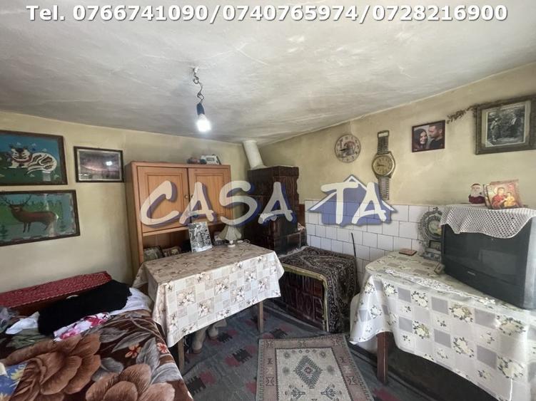 Casă individuală cu 4 camere cu Canalizare în Runcu
