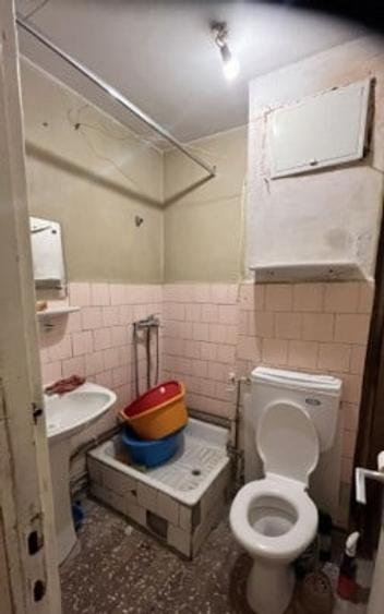 Apartament cu 4 camere decomandat în Astra