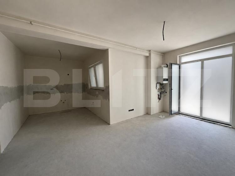 Apartament cu 2 camere semidecomandat în Mărăști