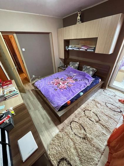 Apartament cu 3 camere decomandat în Dacia