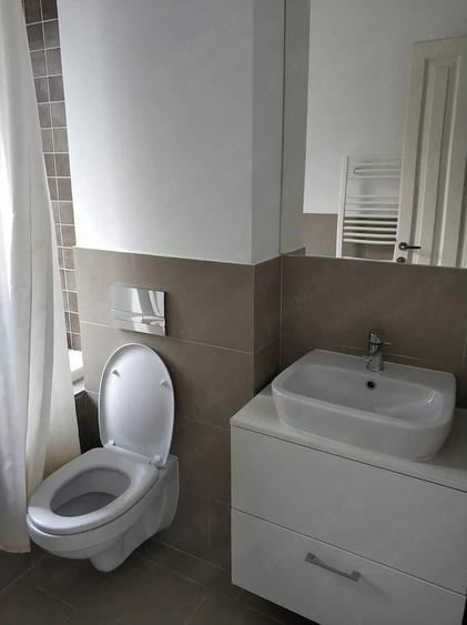 Apartament cu 2 camere semidecomandat în Dumbrăvița